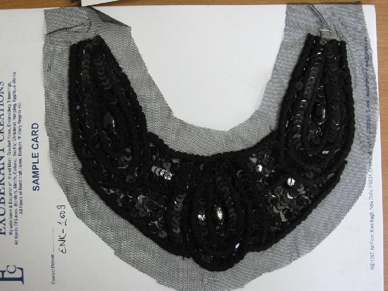 Embroidered Neck 04