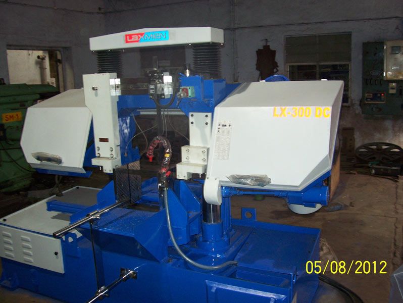 LX-300DC Hydraulic Horizontal Bandsaw Machine