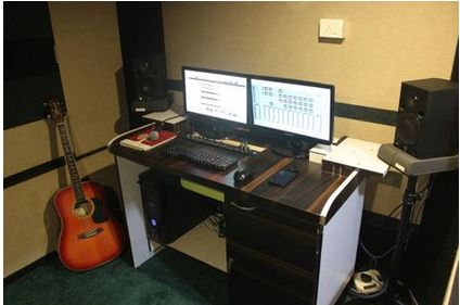 440 Hz Sound Recording & Mixing Studio 03