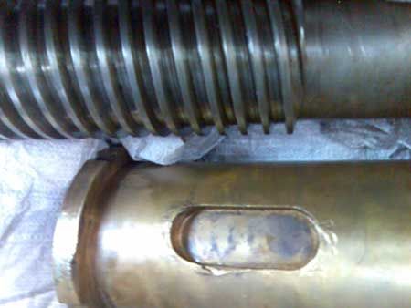 Splitnut Screw