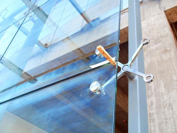 Glass Installation Service 07