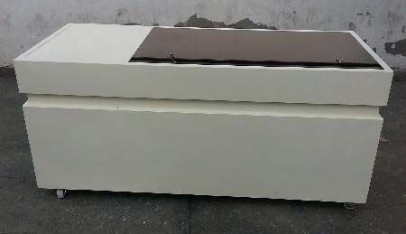 Trunk With Tyres (Closed)