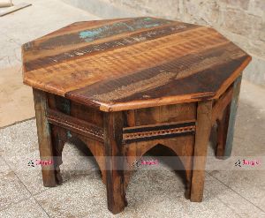 Reclaimed & Recycled Wood Cafe Furniture