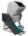 Waste plastic recycling shredder