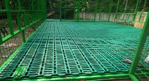 PP Floor Elevated Goat Shed Construction Services