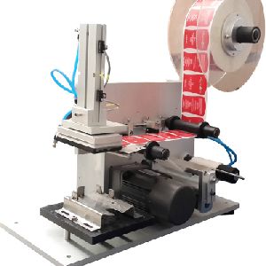 Automatic Labeling Machine