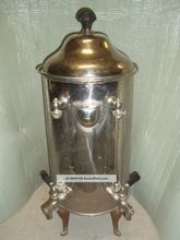 Metal coffee urn