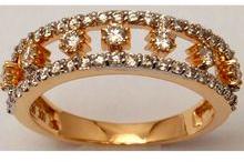 Rail pattern Diamond Pave studded Ladies Gold Ring