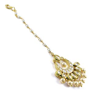 Gold Tone Polish Kundan Maang-Tikka With Pearl Stone