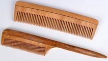 NATURAL NEEM WOOD COMB