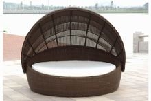 Rattan Outdoor Round Lounge Bed