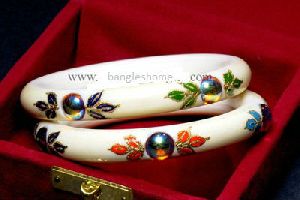 Lac Bangles