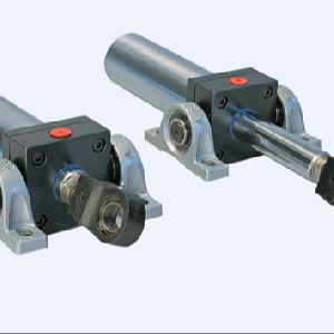 Trunnion mounting hydraulic cylinders
