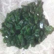 Chrome diopside rough stone