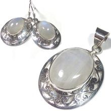 Rainbow Moonstone Jewelry