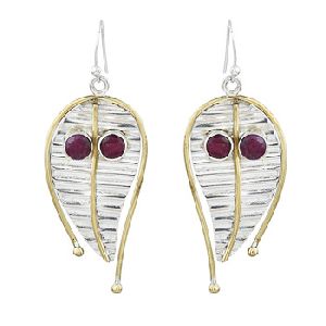 Leaf Design Gemstone Earring