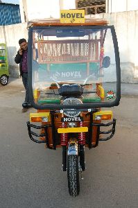 Deluxe Battery Operated Rickshaw