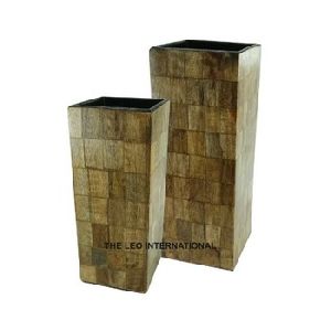 Square shape wooden vase