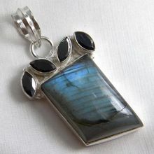 Black Onyx Labradorite Pendant