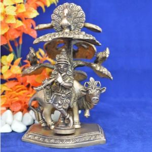 Lord Krishna Statue