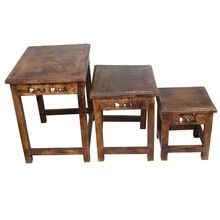 Store Indya Wooden Tables