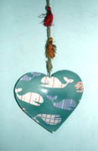 Heart shape fish printed wall hanging decoration