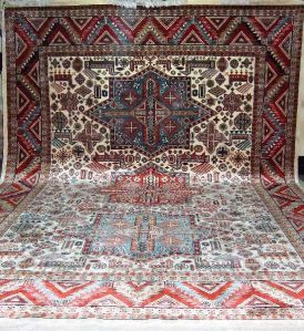 Hand Knotted Art Silk Carpets