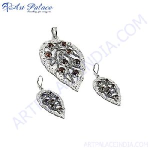 Garnet Silver Earring and Pendant Set