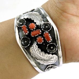 Big Secret Design!! 925 Silver Coral Bangle