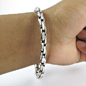 Pleasing 925 Sterling Silver Chain Bracelet Jewelry