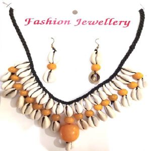 shell Beads Neckalces