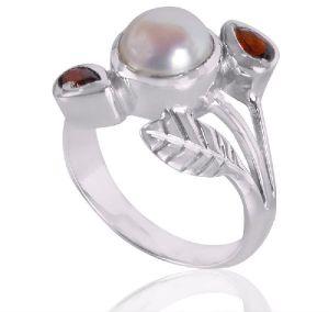 Garnet And Pearl Gemstone 925 Sterling Silver Ring