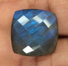 Flashing Labradorite Gemstone