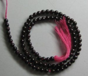 Garnet Plain Round Beads 4mm