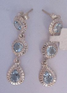 topaz round and pear white gold earring