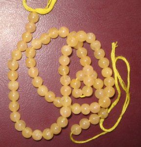Yellow jade plain round beads