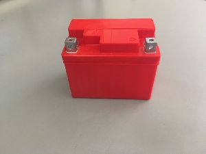 PP VRLA MOTORCYCLE BATTERIES CONTAINER AND BATTERIES