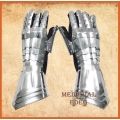 Medieval Knight Gauntlet