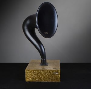 D DASS SWAN BLUETOOTH GRAMOPHONE FOR IPHONE AND ANDROID