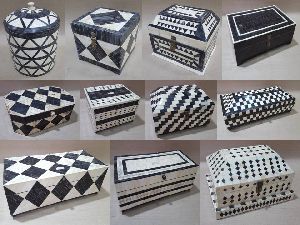 Bone Horn Black & white antique colonial Boxes