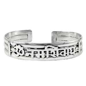 OM 925 Sterling Silver Bangle