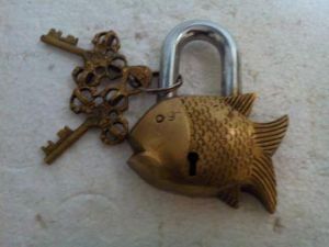 antique brass fish lock