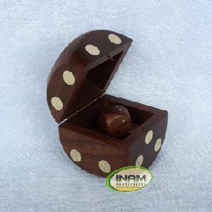 sheesham wood box with Dice