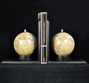 BOOKEND WITH GLOBE