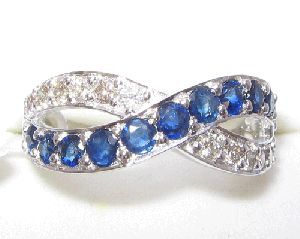 Ring With Diamond and B.sapphire rd. cut