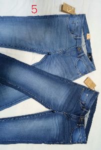 Branded Tapered fit jeans in delhi