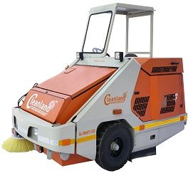 Floor cleaning machine