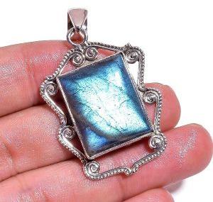 Blue Fire Play Labradorite Gemstone 925 Sterling Silver Pendant