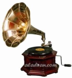 Victor Phonograph Gramophone