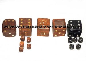 Wooden Dices Box With Dice